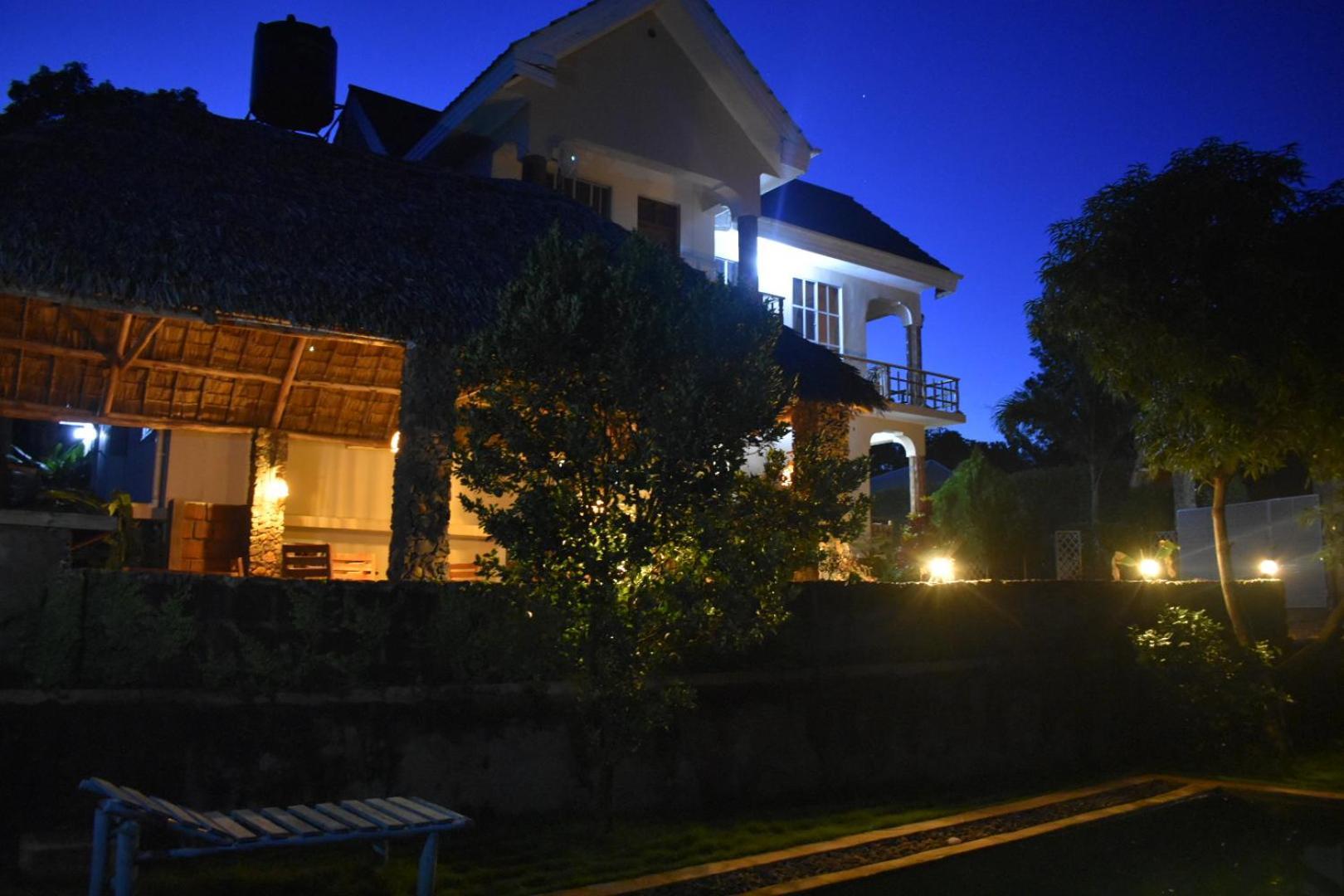 Kilimanjaro Accommodation Msaranga Екстериор снимка